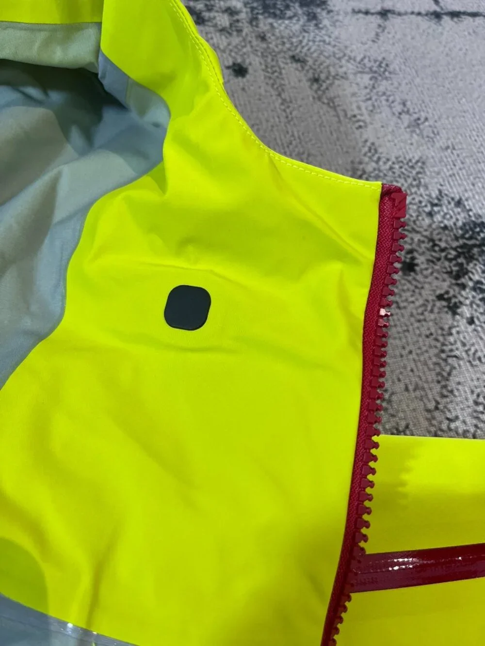 Arc'teryx GORE‑TEX Hard Shell Hooded Jacket Colorblock Yellow Navy Red XL
